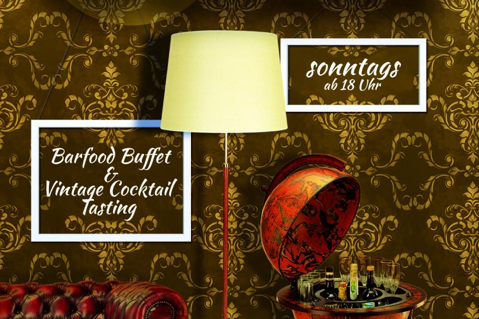 Einladendes Ambiente der „Wohnzimmer Bar“ in Wien mit Barfood-Buffet und Vintage Cocktail Tasting sonntags ab 18 Uhr.