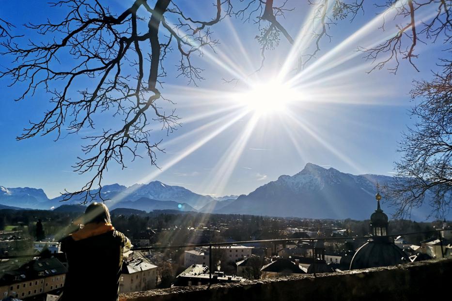 Sonne und Berge