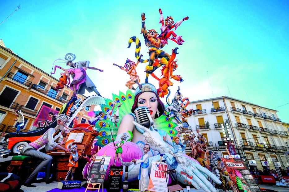 TOPSHOT-SPAIN-FESTIVAL-FALLAS