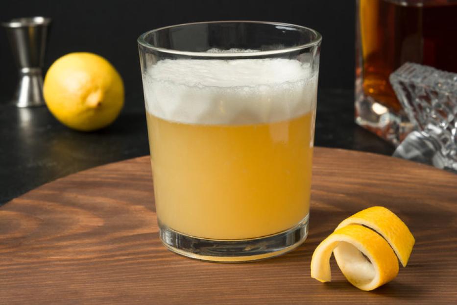 Whiskey sour cocktail