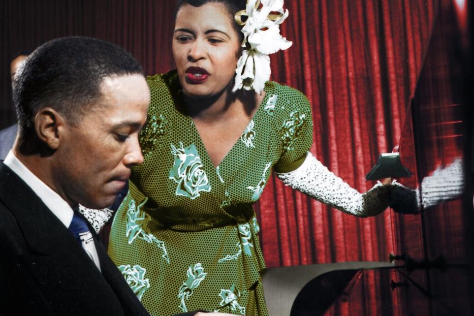 Billie Holiday zusammen mit Bobby Tucker am Klavier: Faszinierendes Archivmaterial in „Billie“