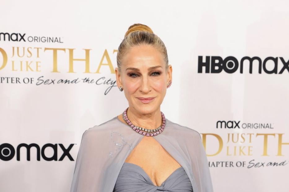 Grau und stolz darauf: Sarah Jessica Parker (56).