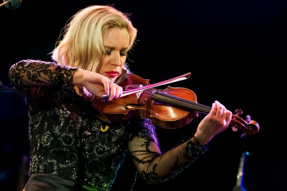 Lidia Baich beim Klassik Open Air „Götterklang trifft Donaugold“ auf der Donaubühne Tulln.