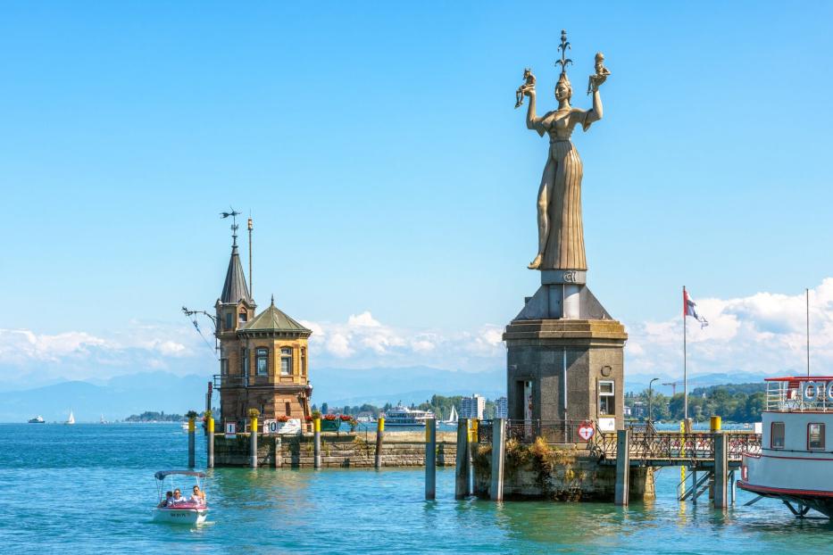 Start des Bodensee-Radwegs in Konstanz auf der deutschen Uferseite