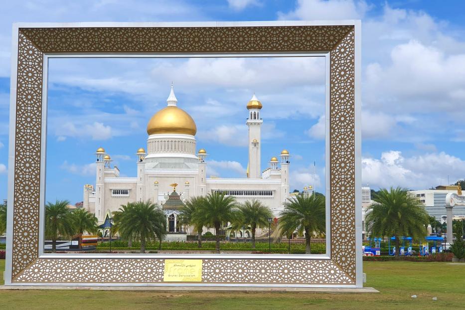 Das bekannteste Fotomotiv in Brunei ist die Sultan-Omar-Ali-Saifuddin-Moschee