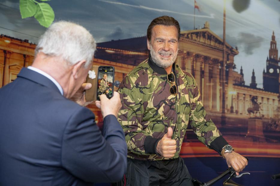 Die neue Wachsfigur von Arnold Schwarzenegger