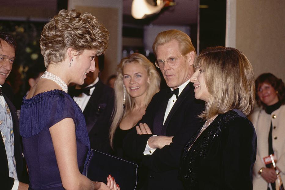 Prinzessin Diana mit Nick Nolte und Barbra Streisand bei der UK-Premiere des Films "The Prince of Tides"