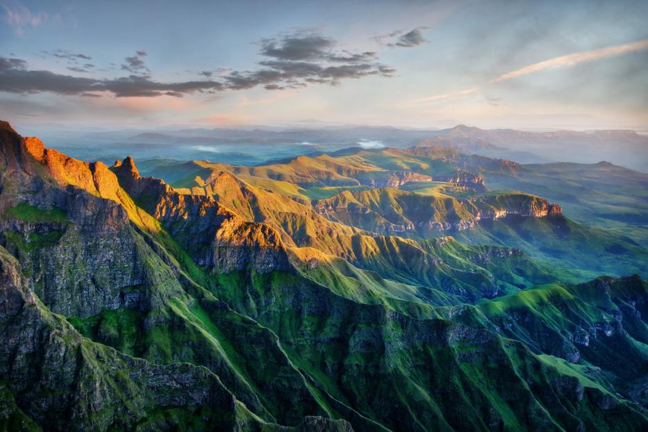 blau-grüne Berge Südafrikas