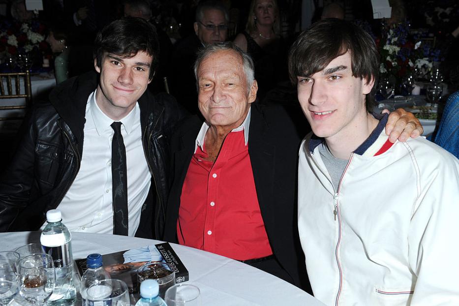 Cooper, Hugh und Marston Hefner (2011, v.l.n.r.)