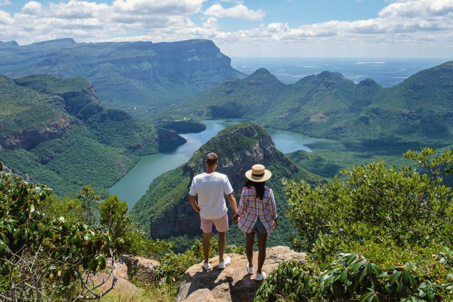 Pärchen genießt die Aussicht auf Südafrika