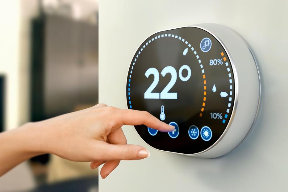 Home automation system, thermometer and thermostat: choosing Celsius temperature