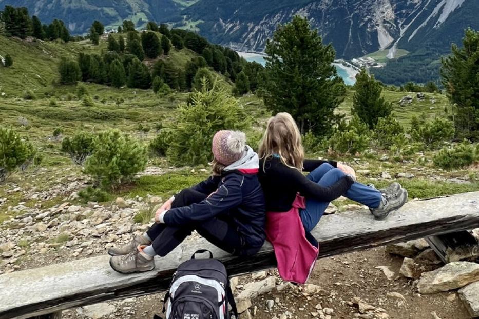 Eine Alpenüberquerung hat es in sich. Da muss auch Zeit zum Rasten und Schauen sein