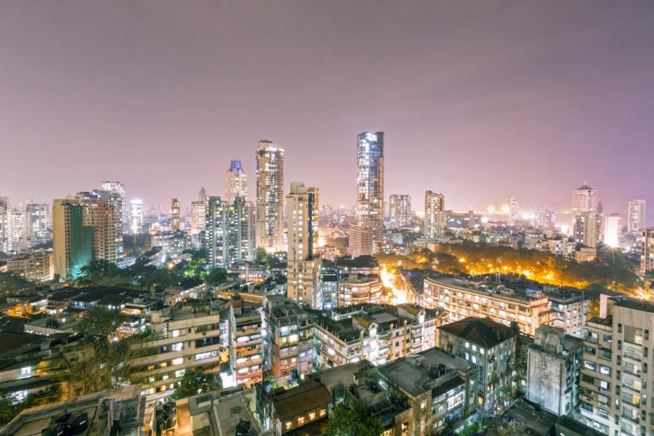 Mumbai hat nicht nur viele Wolkenkratzer, sondern mit Dharavi auch  den größten Slum Asiens.