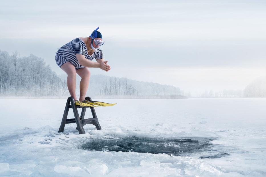 Ob kaltes Duschen, eisiges Winterbaden oder belebendes Kneippen – der Schritt in die Kälte lohnt sich auch für bekennende Warmduscher 