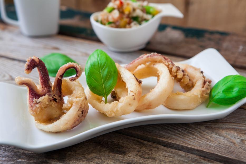 deep fried calamari rings