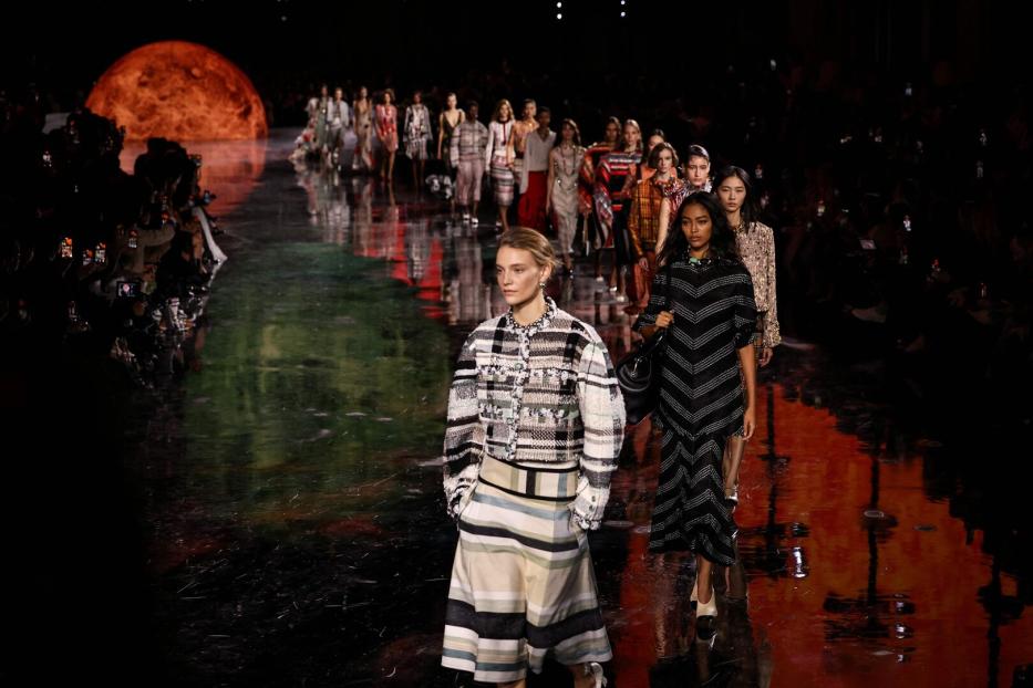 FASHION-FRANCE-WOMEN-CHANEL