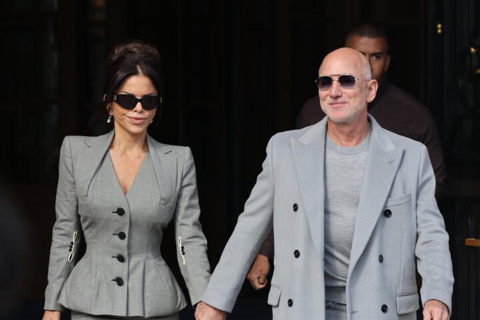 Perfekter Partnerlook auf der Fashion Week in Paris. Lauren in Vintage Galliano für Dior aus dem Jahr 1995. 