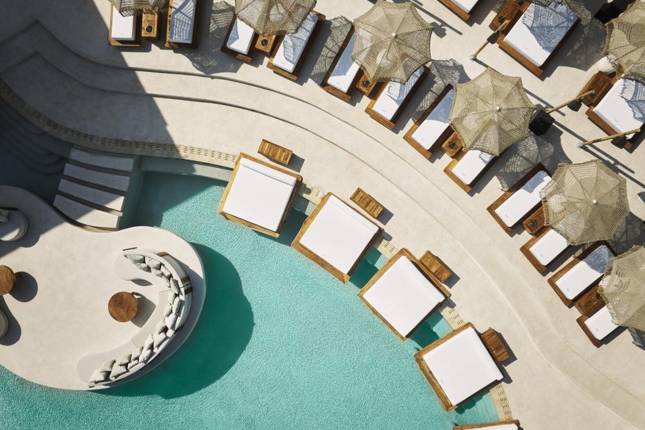 Ein Blick auf den Pool des neuen AYÃ Resort auf Zypern