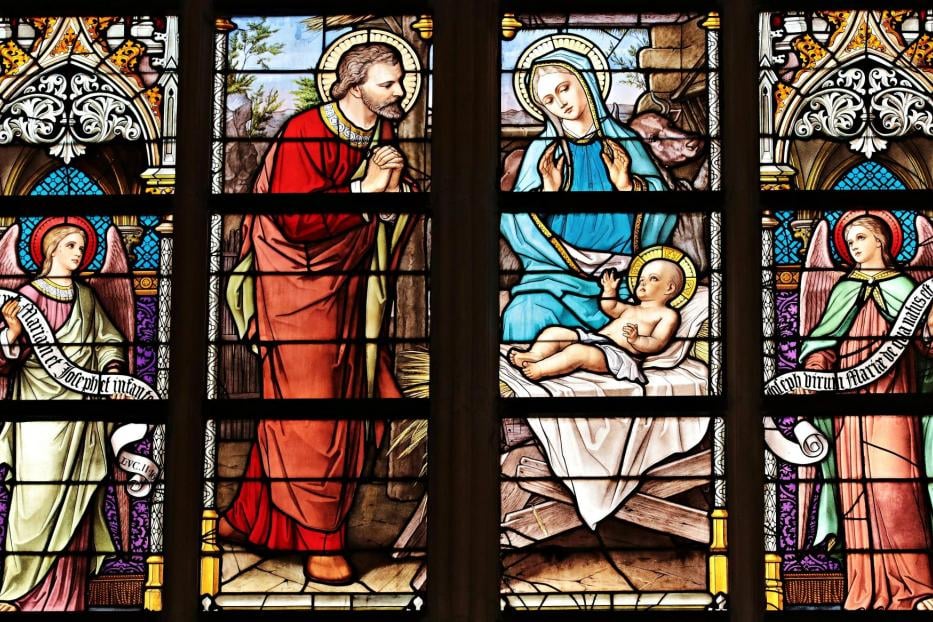 Glasmalerei in Kirche