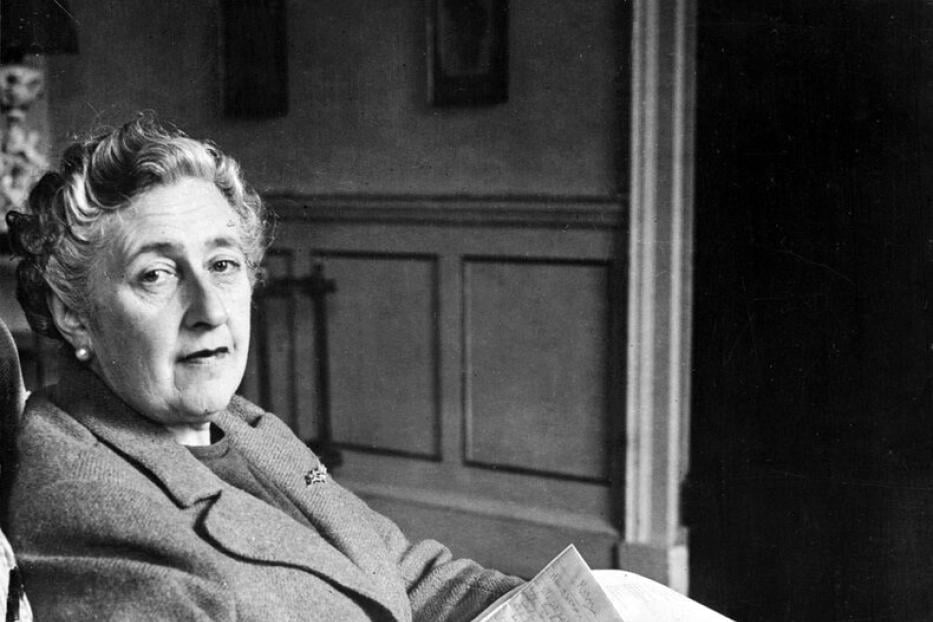 BIO-AGATHA CHRISTIE