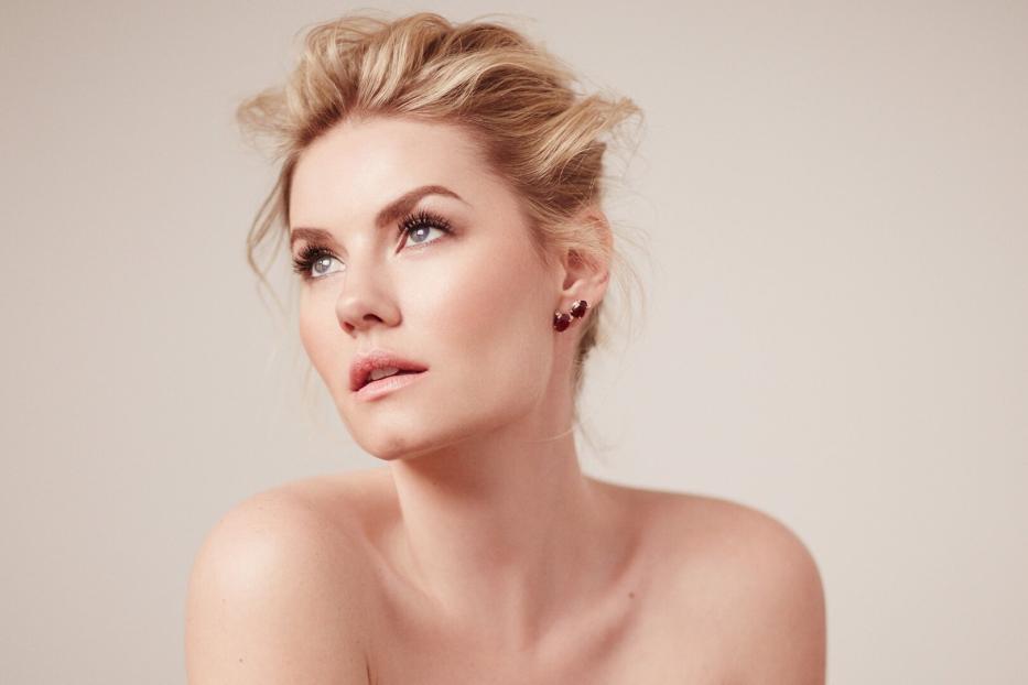Elisha Cuthbert