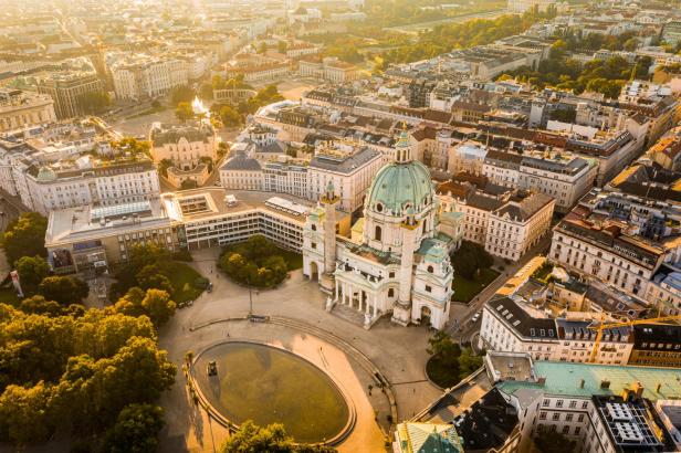 Blick auf Wien im Sonnenaufgang, Österreich - Stock-Fotografie