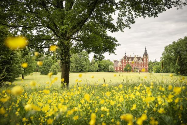Bad Muskau: Neues Schloss mit Fürst Pückler Park, UNESCO Welterbe 