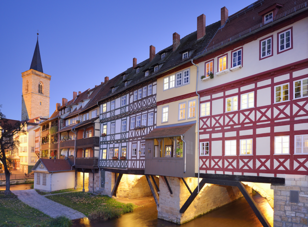 Erfurt: Krämerbrücke und Ägidienkirche am Abend