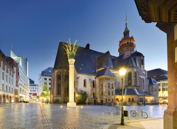 Leipzig: Nikolaikirche bei Nacht