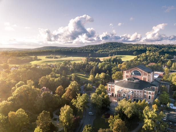 Bayreuth_Luftaufnahme_vom_Festspielhaus