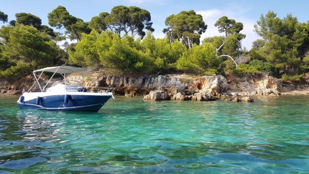 Die Küsten der Lerins Inseln: Karibisches Meer zum Schnorcheln