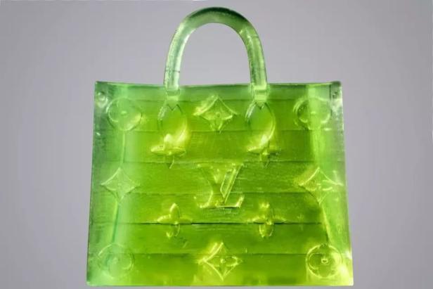 Das ist kein Staubkorn, sondern eine Louis Vuitton-Handtasche von MSCHF