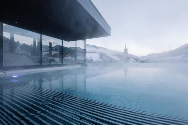 Infinity-Pool im Johann in Schladming im Winter