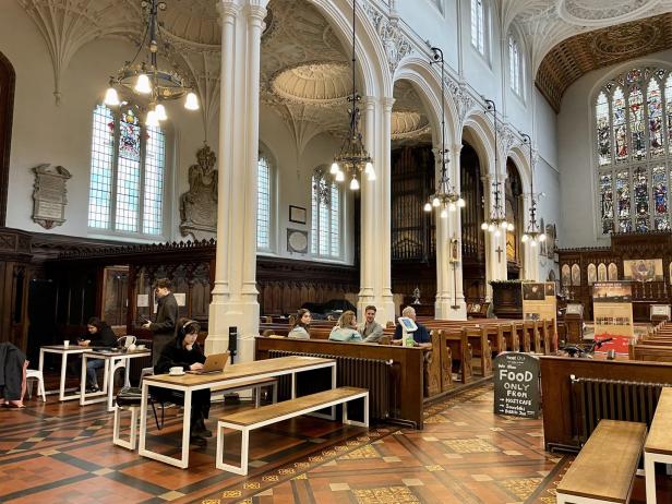 Host Café in der St. Mary Aldermary in Zentrallondon 