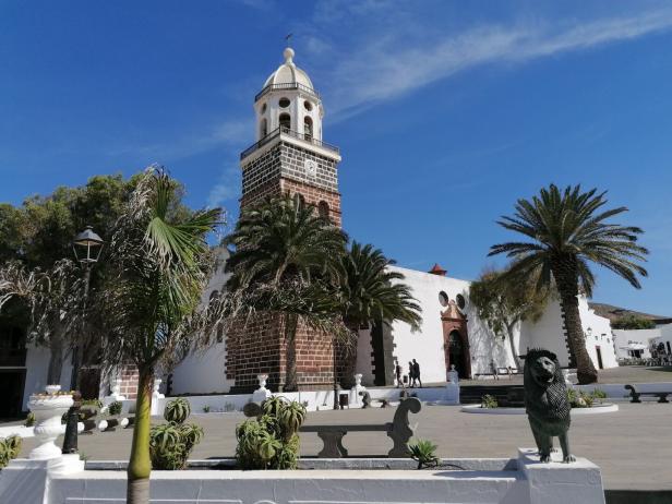 alte Haupstadt Teguise, Palmen, Architektur