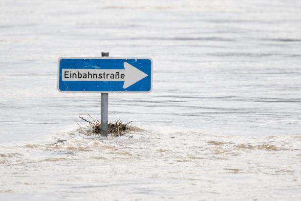 Wartberg: Umweltprotest bei Eröffnung von Hochwasserschutz