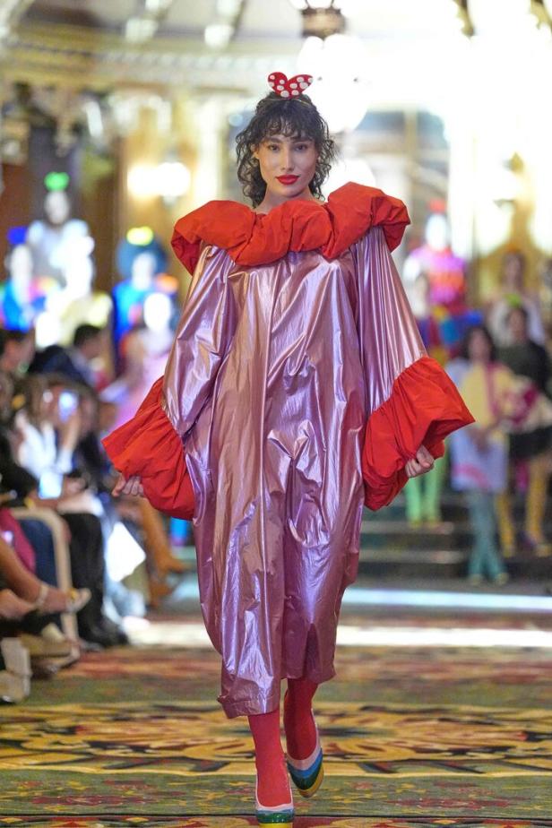 New York Fashion Week 2024: FDLA 15th Anniversary Award Ceremony und Runway Show zu Ehren von Agatha Ruiz De La Prada