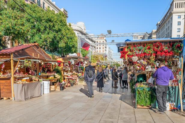 Christkindlmarkt Weihnachtsmarkt Fira de Santa Llucia in Barcelona