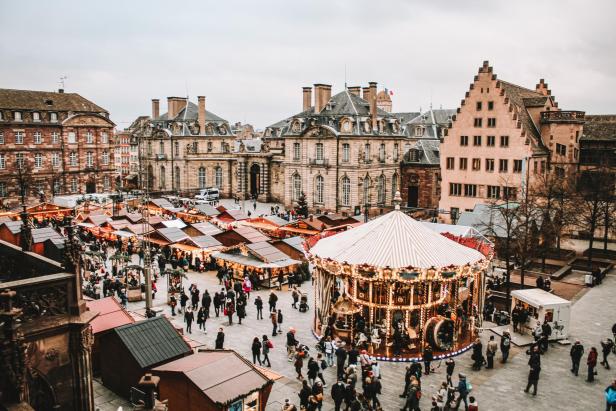 Christkindlmarkt / Weihnachtsmarkt / Christkindelsmärik in Strassburg 