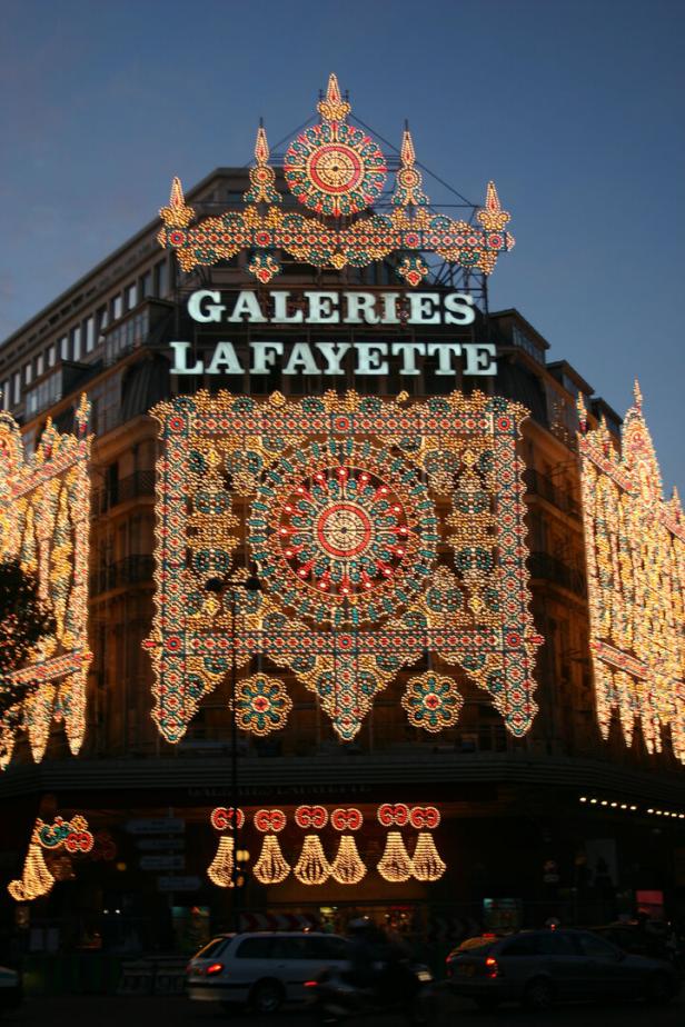 Byzantische Muster bei dieser Weihnachtsbeleuchtung in London