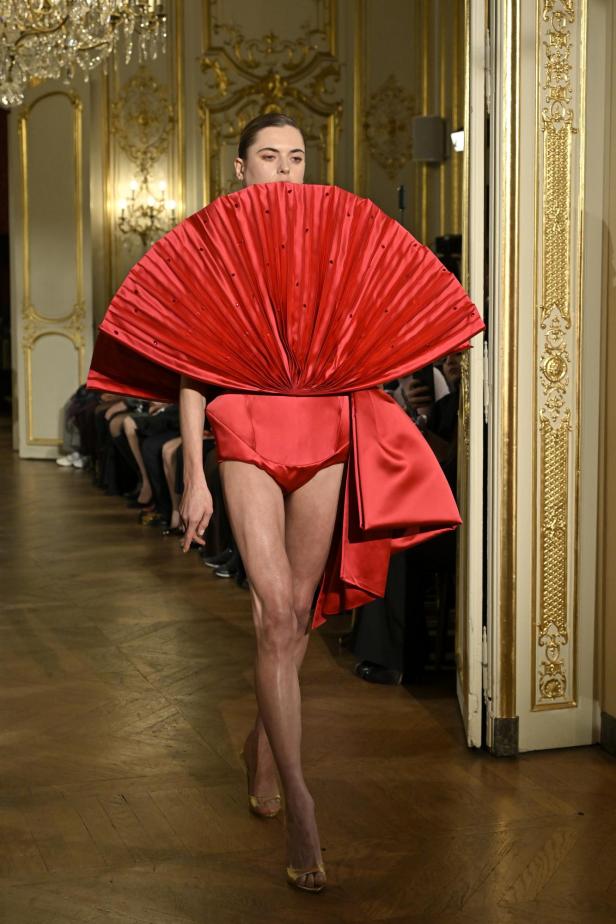 Lena Erziak Show / Paris Fashion Week 2025