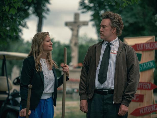 Julia Jentsch, Nicholas Ofczarek in der neuen Serie "Drunter & Drüber“