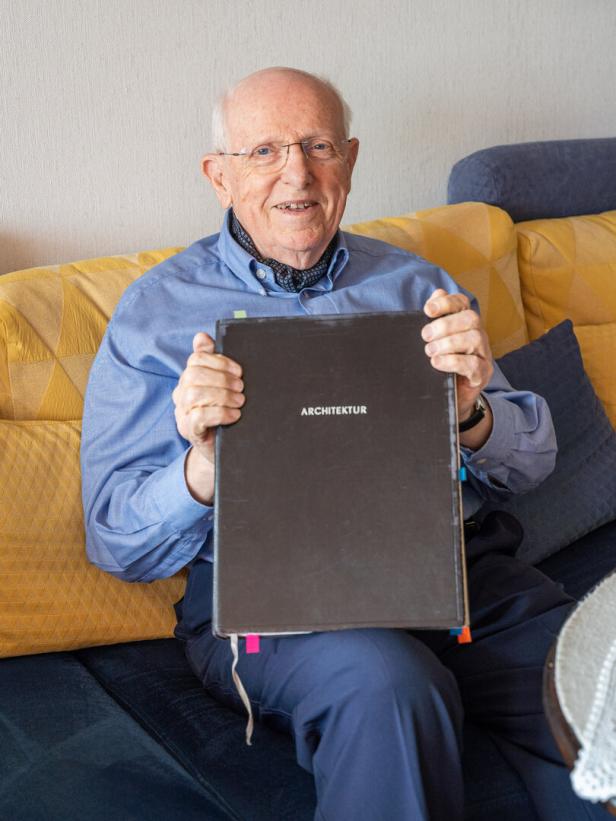 René Prassé René Prassé