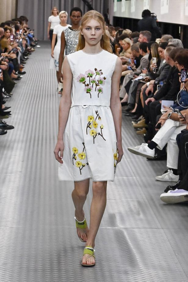 Miu Miu - Runway - Spring/Summer 2025 Paris Fashion Week