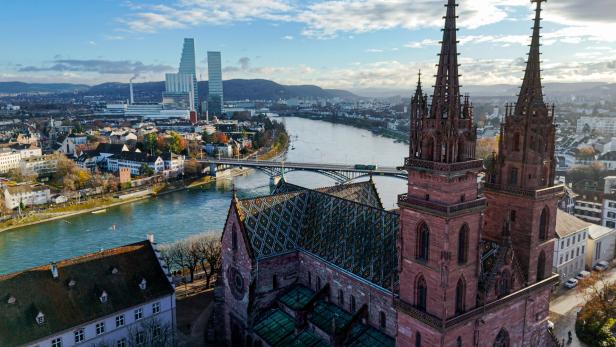 Das Münster Aerial View of Munster Cathedral in Basel, Historic Landmarks in Basel: Munster Cathedral from Above, Famous Cathedrals of Europe: Munster in Basel, Iconic Basel Views: Munster Cathedral and Surroundings, Aerial view of Basel Cathedral