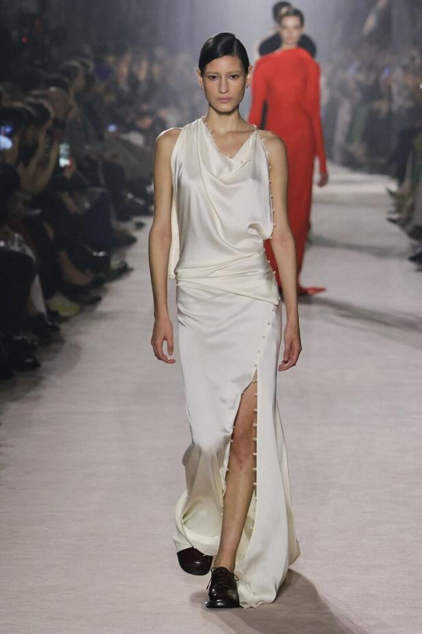 FASHION-FRANCE-VICTORIA BECKHAM