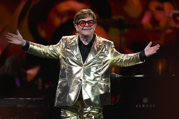 FILES-BRITAIN-MUSIC-JOHN-ENTRERTAINMENT FILES-BRITAIN-MUSIC-JOHN-ENTRERTAINMENT