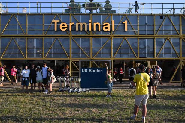 Terminal auf dem Festival-Gelände BRITAIN-MUSIC-FESTIVAL