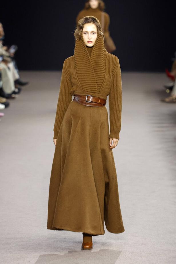 Max Mara  Ready to wear fall winter  2025:26  MILAN February 2025