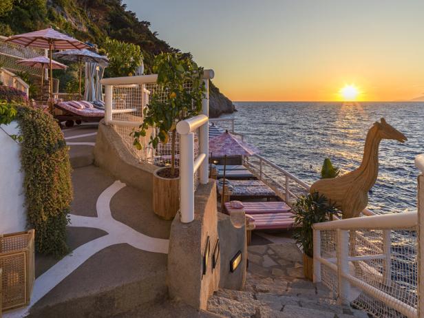 Dior Resort store & Lounge at Capri Riccio, Capri, Italy - Photo ©Kristen Pelou Dior Resort store & Lounge at Capri Riccio, Capri, Italy - Photo ©Kristen Pelou